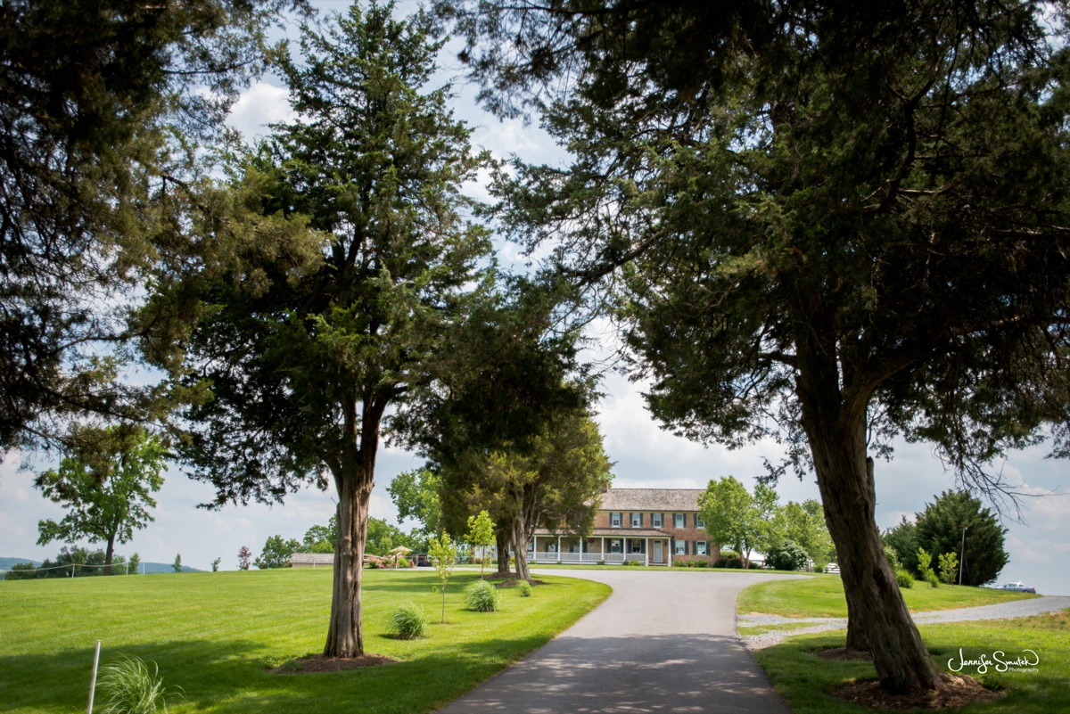 Jennifer Smutek Photography Outdoor Wedding at Walker's Overlook